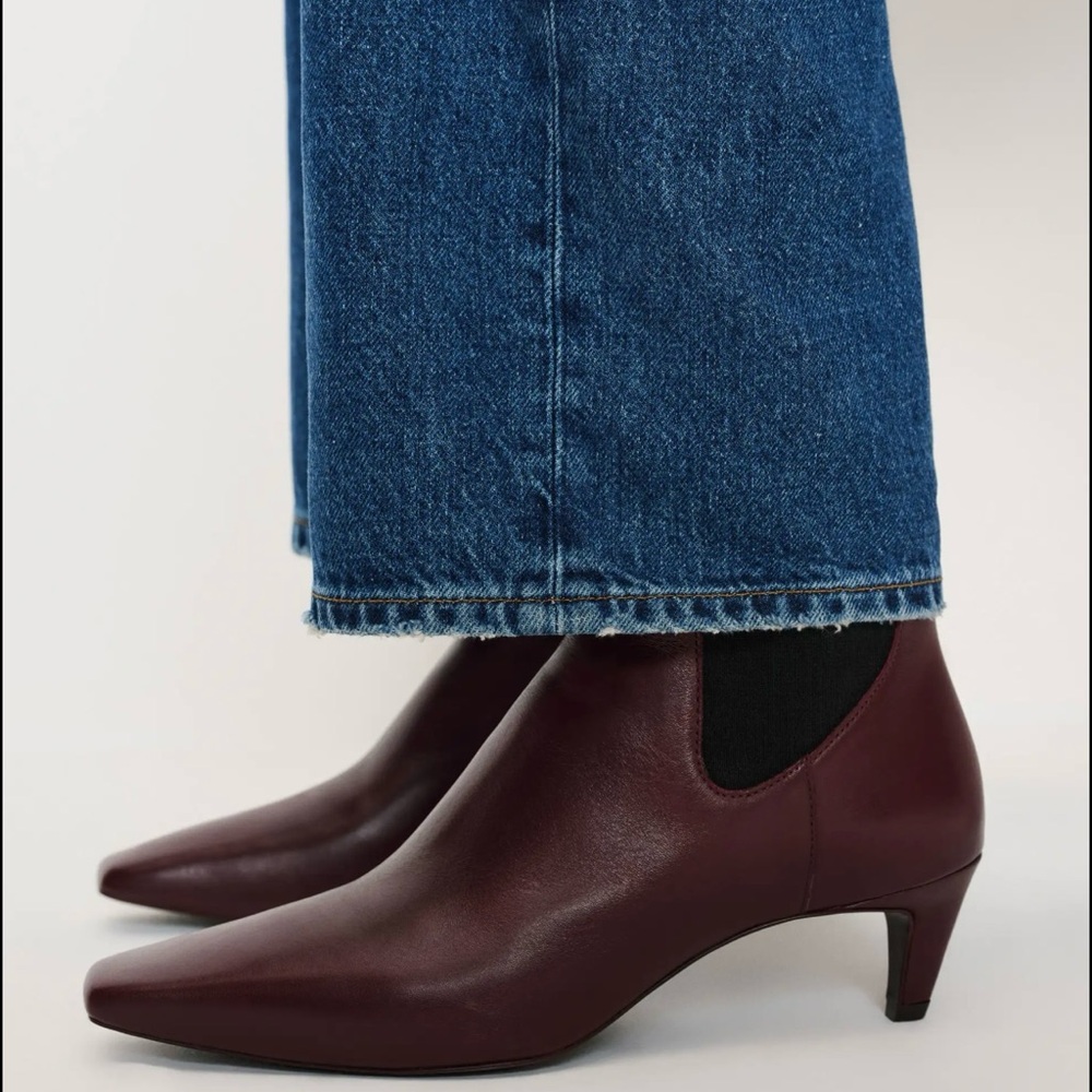Reformation Roberta Ankle Boots - Picture 3 of 7